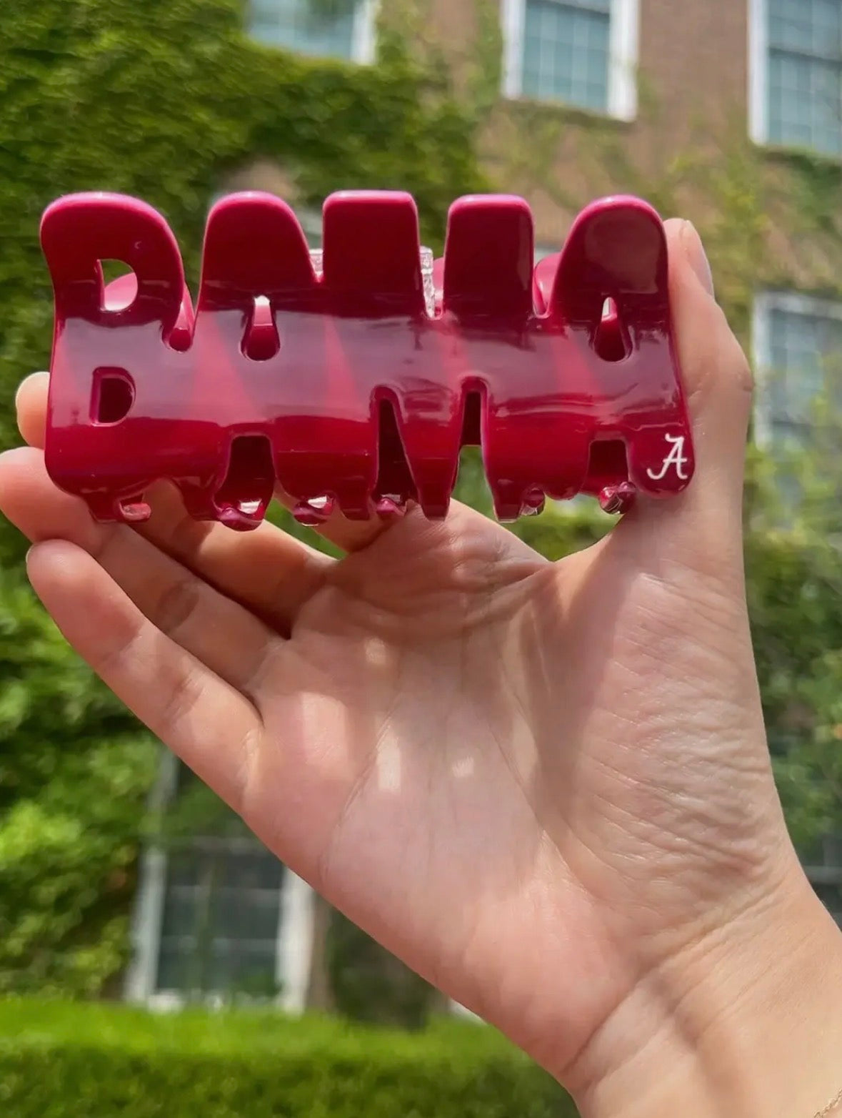 Alabama® Bama Word Claw